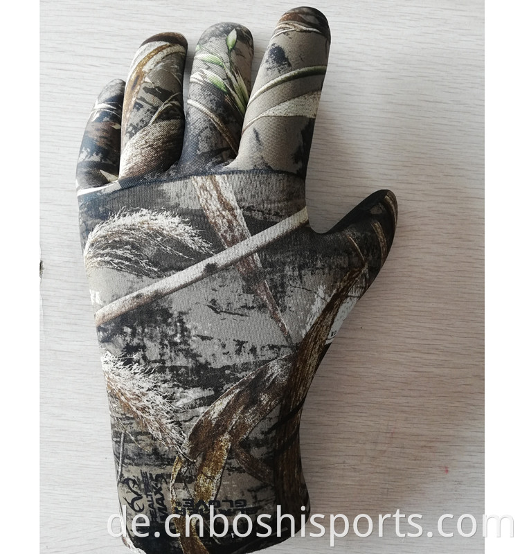 Camo Waterproof Gloves Jpg